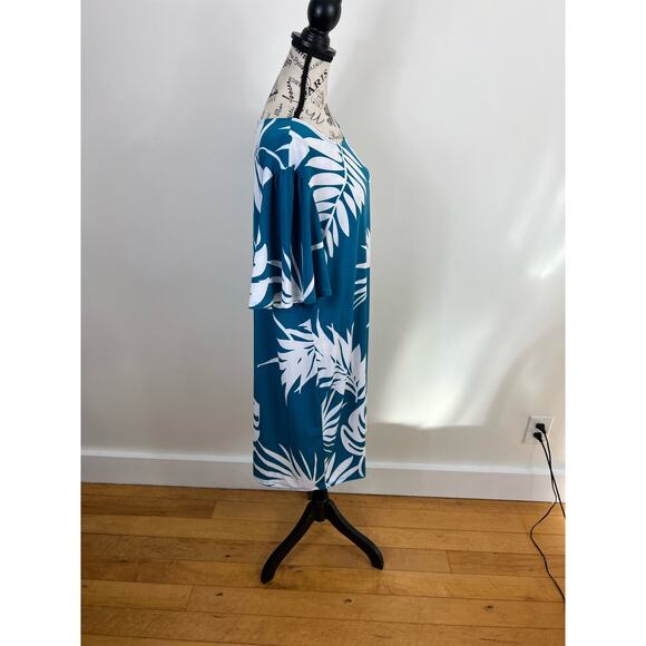 NWT Alexandra + Oak Blue and White floral short sleeve midi lightweight dress - Picture 6 of 10